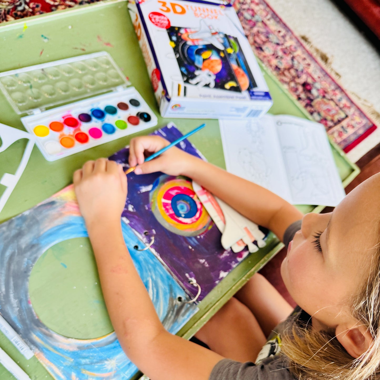 3D TUNNEL BOOK (DELUXE): Space